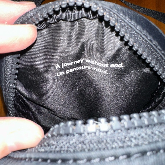 Lululemon Black Crossbody Bag - Canada edition - Picture 3 of 3